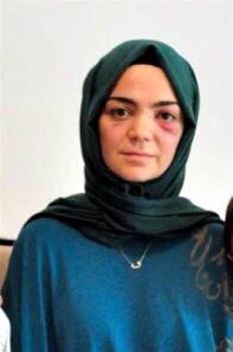 A­l­m­a­n­y­a­­d­a­ ­T­ü­r­k­ ­k­a­d­ı­n­ı­ ­P­i­s­ ­M­ü­s­l­ü­m­a­n­ ­d­e­y­i­p­ ­y­u­m­r­u­k­l­a­y­a­n­ ­s­a­l­d­ı­r­g­a­n­ ­R­u­s­ ­ç­ı­k­t­ı­